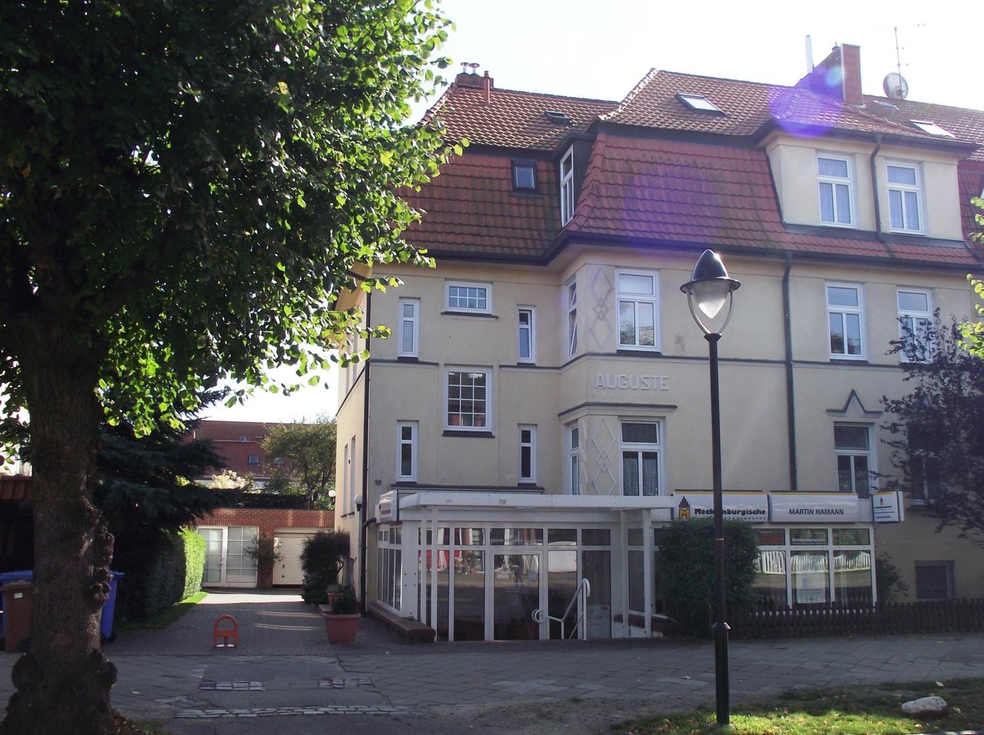 Appartement & Ferienwohnungen Thiess Rostock Buitenkant foto